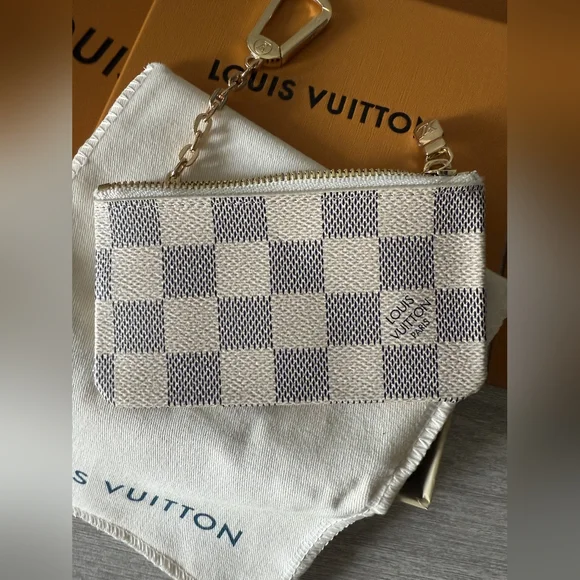 Louis Vuitton Damier Azur Key Pouch - Picture 5 of 13